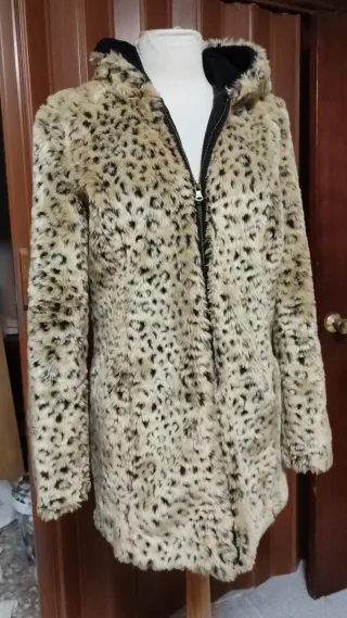 Abrigo Zara estampado leopardo