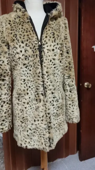 Abrigo Zara estampado leopardo