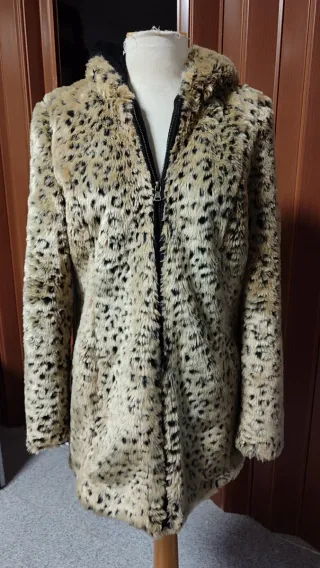 Abrigo Zara estampado leopardo
