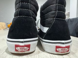 Zapatillas Vans Altas Negras y Blancas