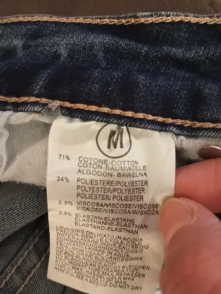 Jeans donna con fiori e scritta