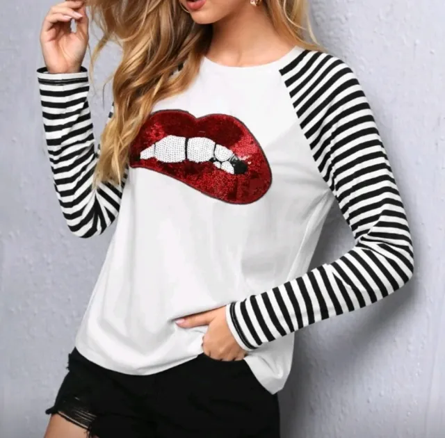 T-shirt con stampa di labbra rosse