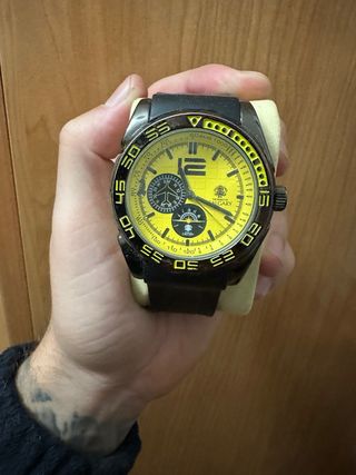 Reloj Calgary Amarillo y Negro