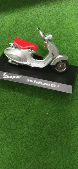 Vespa 946 Bellissima 2014 miniatura