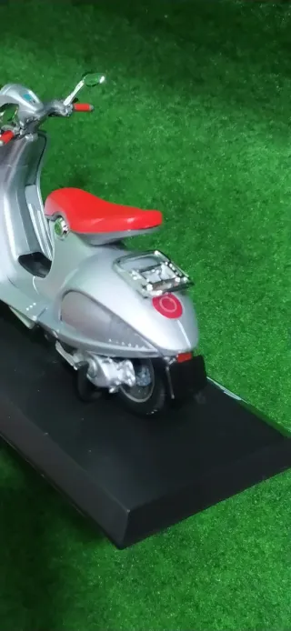 Vespa 946 Bellissima 2014 miniatura