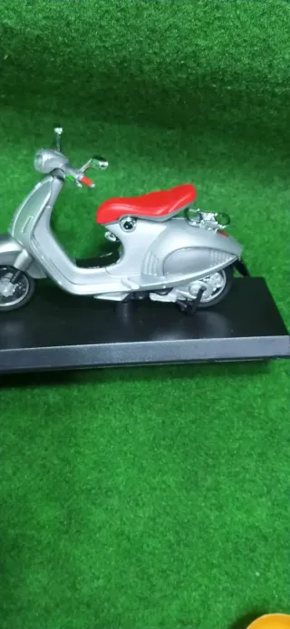 Vespa 946 Bellissima 2014 miniatura