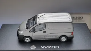 Nissan NV200 coche escala 1/43 Eligor