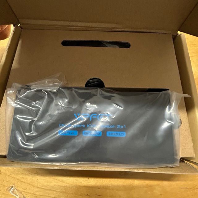 KVM Switch 8K 60GHZ  Displayport 2 Computadoras