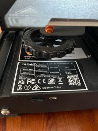 Impresora 3D Creality Ender 3 V2 NEO + 4 Filamento