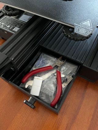 Impresora 3D Creality Ender 3 V2 NEO + 4 Filamento