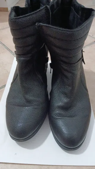 Botines Clarks T39 Negros