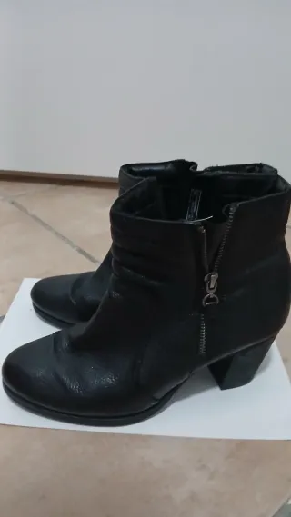 Botines Clarks T39 Negros