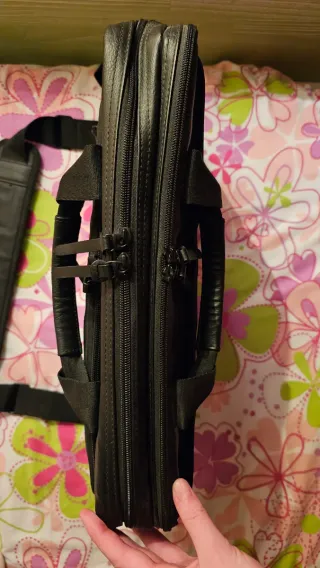 Maletín Dell cuero negro