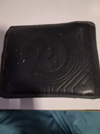 Billetera Avengers Negra y Plateada