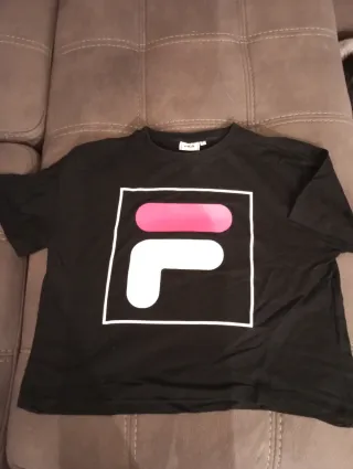 T-shirt Fila corta nera con logo