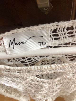 Camiseta beige transparente