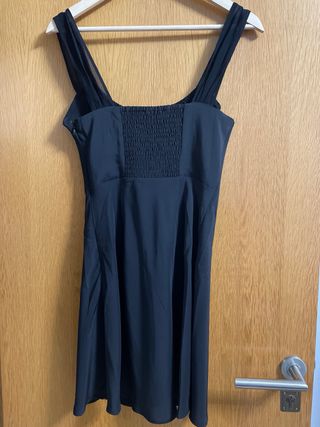 NUEVO Vestido negro con Etiqueta talla S
