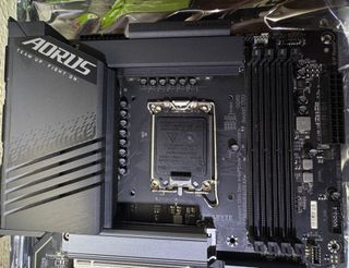 Placa Base Z790 AORUS Elite AX DDR5 PCIe 5.0