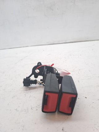 ENGANCHE CINTURON AUDI A3 SEDÁN (8VM)
