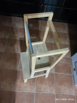 Torre di apprendimento Montessori per bambini fai-da-te