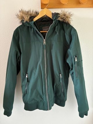 Cazadora verde capucha forrada talla XS