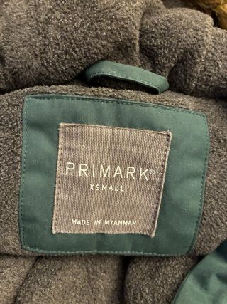 Cazadora verde capucha forrada talla XS