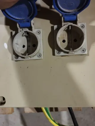 Cuadro Eléctrico con Enchufes