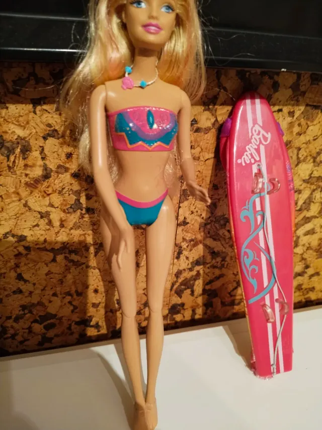 Barbie Sereia e Surfista