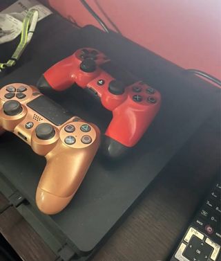 Playstation 4 Slim 500GB Gold & Red