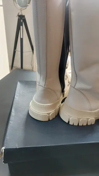 Vendo bellissimi stivali J23 TG 40