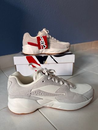 NUEVO Fila zapatillas deportivas Núm 41