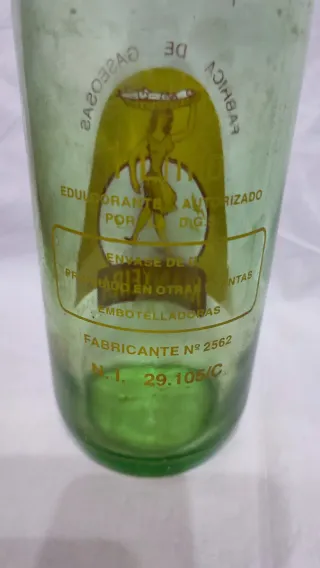 Bottiglie di Gassosa RIANXEIRA e PITUSA