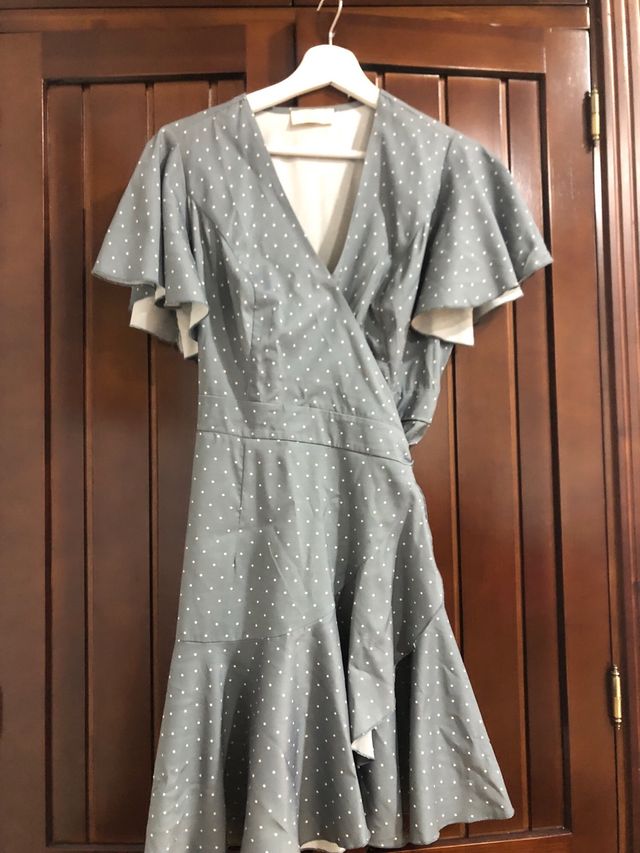 Abito blu con pois bianchi