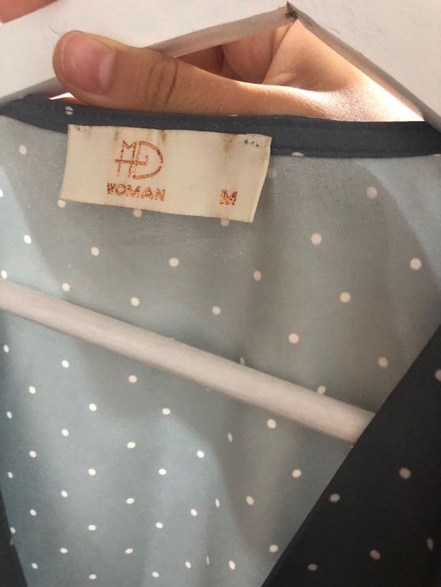 Abito blu con pois bianchi