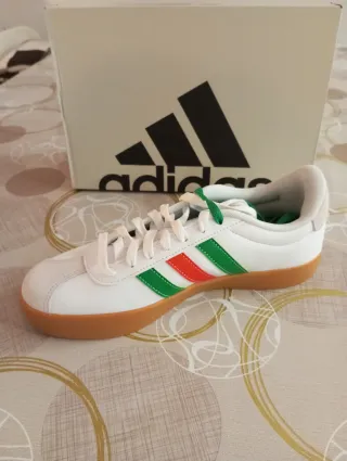 Zapatillas Adidas Hombre Blancas y Verdes
