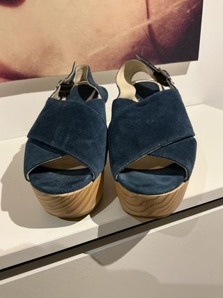 Zapatos Bimba y Lola Cuña Azul