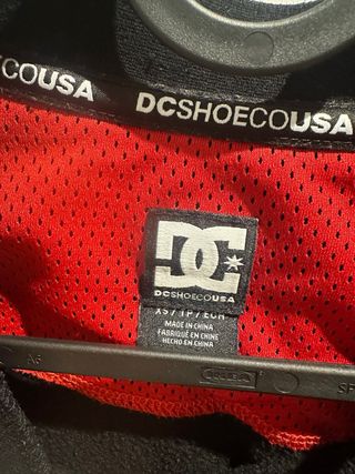 Sudadera DC Shoes Negra y Roja Talla XS