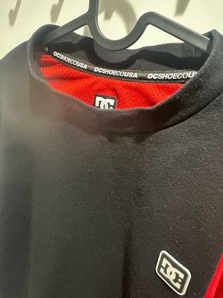 Sudadera DC Shoes Negra y Roja Talla XS