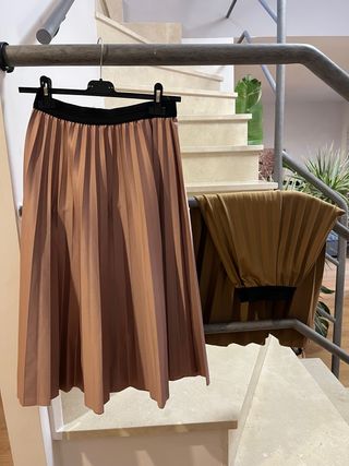 Lote 2 faldas midi plisadas