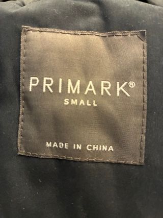 Cazadora azul marino con capucha Talla S