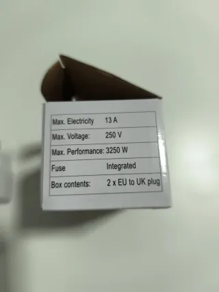 Adaptador Enchufe UK/Irlanda Blanco 2uds