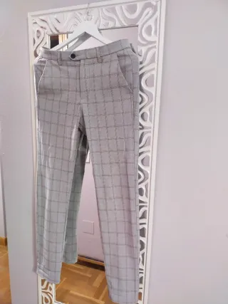 Pantalón de vestir cuadros gris