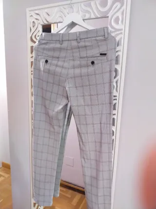 Pantalón de vestir cuadros gris