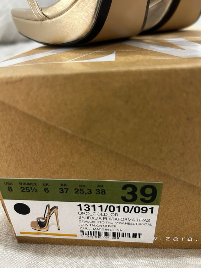 Sandalias doradas tiras Zara T39