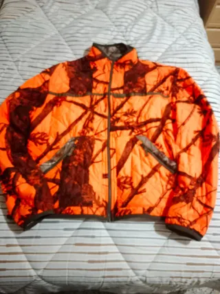 Chaqueta camuflaje naranja y marrón Marca solognac
