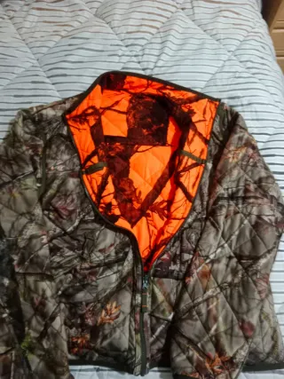 Chaqueta camuflaje naranja y marrón Marca solognac