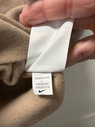 Sudadera Nike marrón claro chico