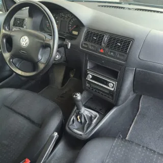 Volkswagen Golf 2002