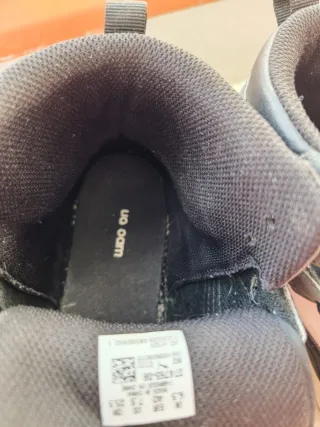 Zapatillas Puma Negras y Blancas Talla...