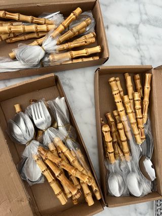 Cubertería 12 comensales bambú y acero